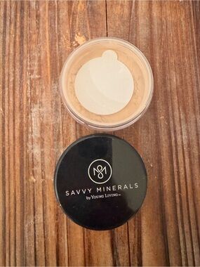 Savvy Mineral Warm 1 Foundation Powder New Sealed